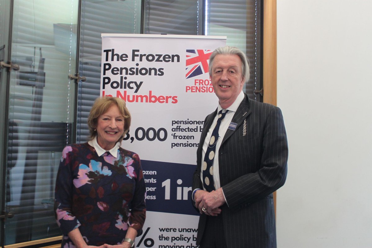 Thank you <a href="/PaulKohlerSW19/">Paul Kohler🔶MP for Wimbledon</a> for attending our Westminster drop-in on 𝗳𝗿𝗼𝘇𝗲𝗻 𝗨𝗞 𝗦𝘁𝗮𝘁𝗲 𝗽𝗲𝗻𝘀𝗶𝗼𝗻𝘀  ❄️
Pictured with Sheila Telford (<a href="/shetel/">sheila telford</a>), Director, End Frozen Pensions &amp; CABP—highlighting an issue affecting 400,000+ pensioners abroad 🌍
Momentum is building.