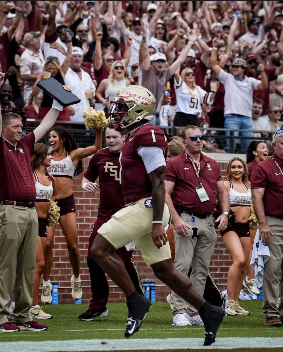 jaderianjones_'s tweet image. I’m blessed to receive an offer from Florida state!! 🍢

@Coach_Knighton @JaleelMcrae @SOCFootball1 @coach_traylor @oakcliffboi @ChadSimmons_ @MikeRoach247 @adamgorney