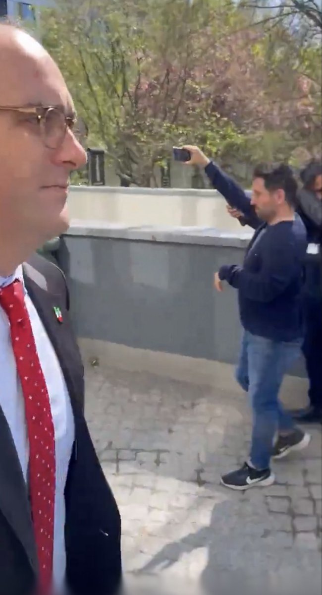 Allen Assareh tweet media