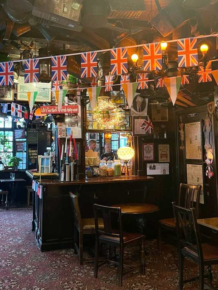 Britain's Lost & Living Pubs tweet media