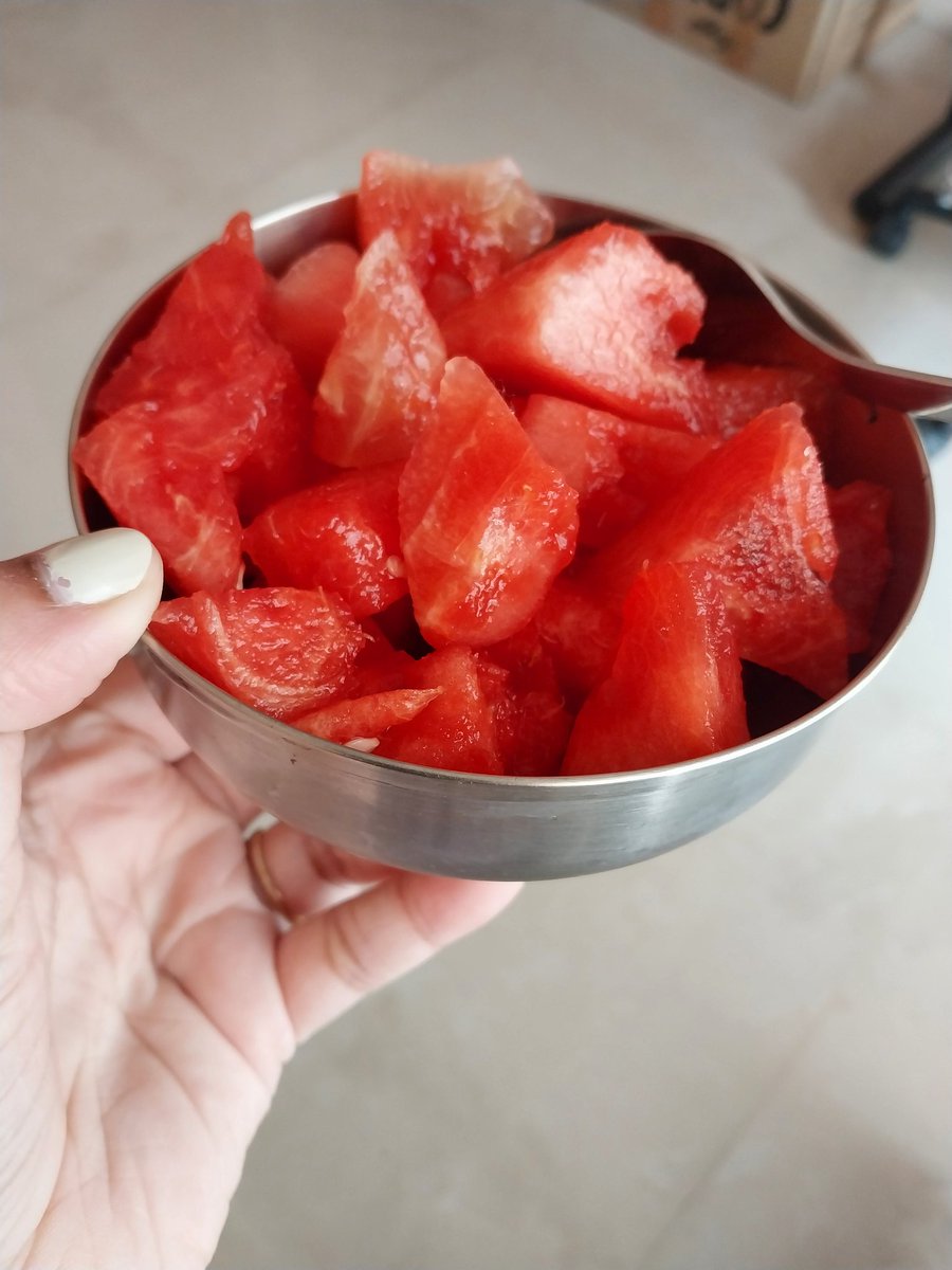 the_theoria_'s tweet photo. Day 9/75:
✅️ had healthy and balanced meals
✅️ drank 4lts of water
✅️ went on an evening walk
✅️ skincare + haircare 
✅️ supplements https://t.co/Zk84cauIvA