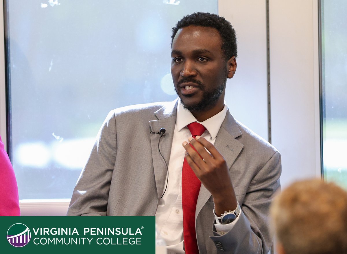 VPCCva's tweet image. Commisioner of the Revenue for the @cityofhampton — and a VPCC Graduate — Michael Harris shares his thoughts during the Leadership Development Workshop at the Peninsula Workforce Development Center on our the Hampton Campus. #vpccva #leadership #WorkforceDevelopment