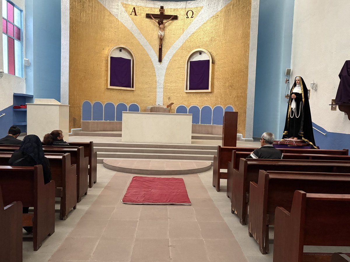 VirgenRefugio50's tweet image. Adoración de la Santa Cruz este #ViernesSanto en la #ParroquiaNuestraSeñoraDelRefugio