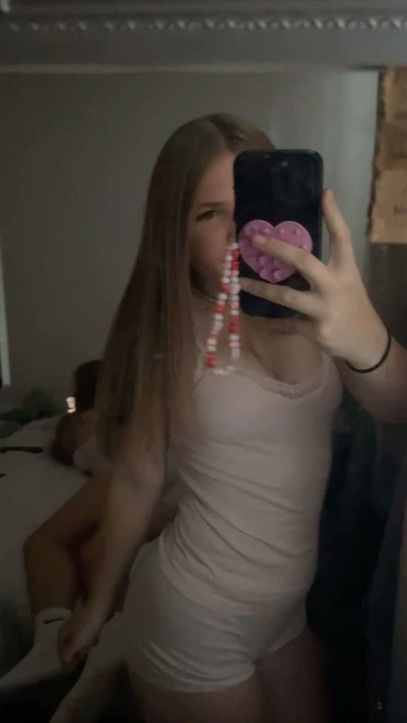 Emily 🤍 tweet media