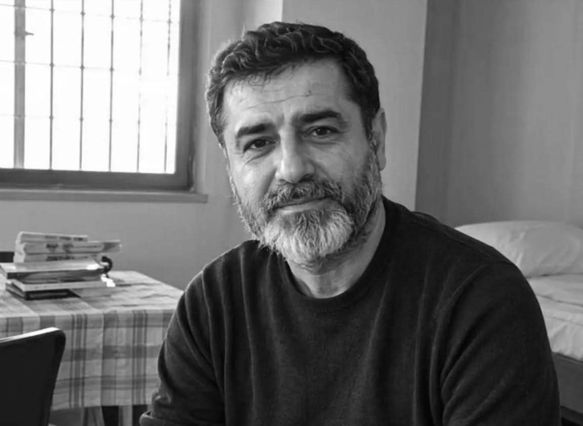 baratal30050905's tweet photo. iki gözümün çiçeği ne hale gelmiş :( 
sana sahip çıkmadık ya bizede yazıklar olsun #selahattindemirtaş https://t.co/JmQRr3Iv0j
