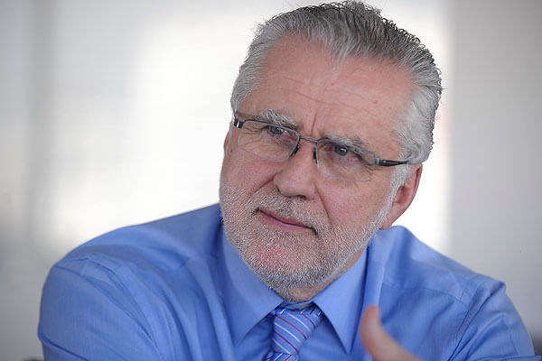 “Codelco no está en crisis… a mí me pagaban mis 60 palitos todos los meses…”