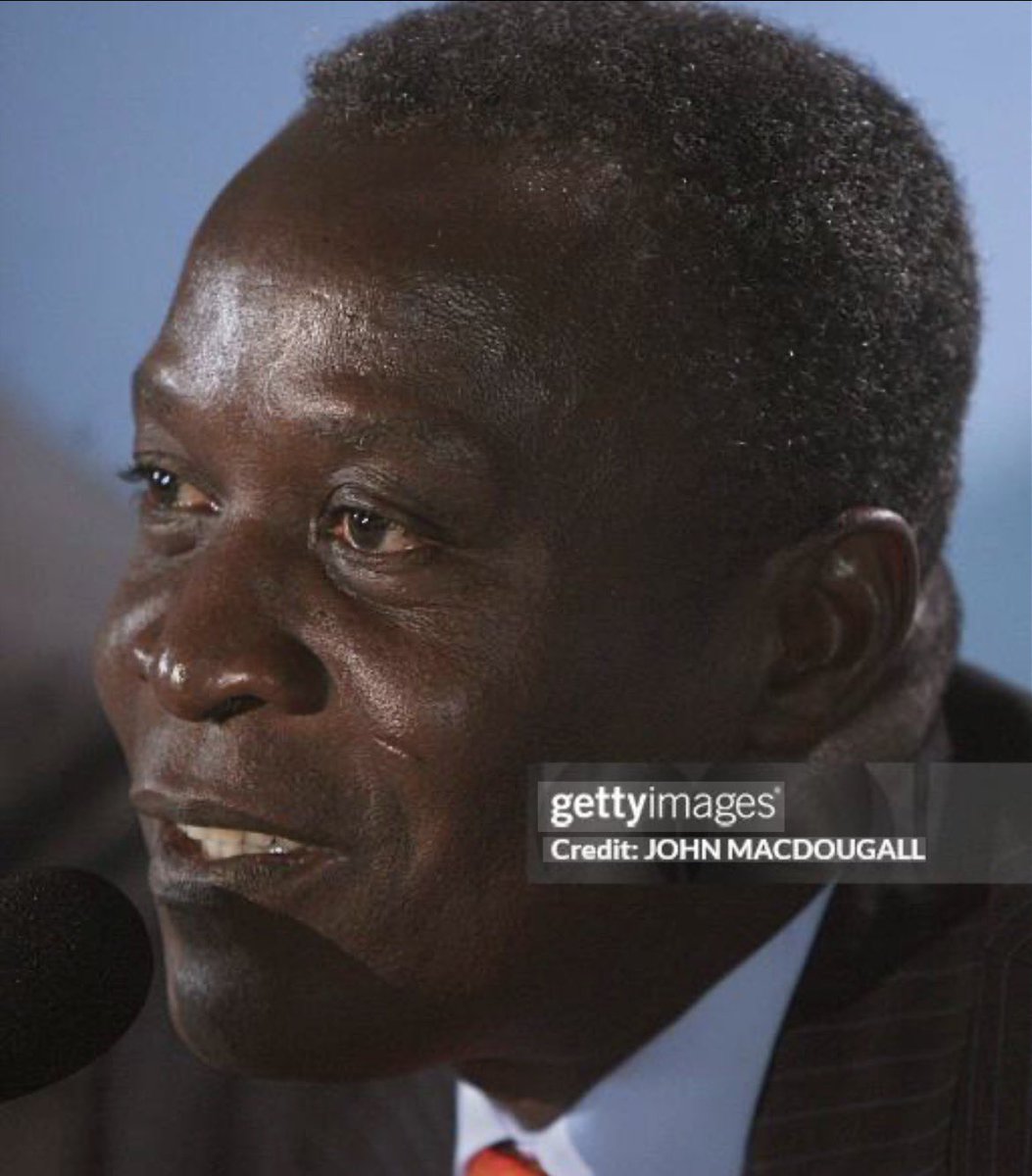5oddsHene's tweet photo. Kwadwo Baah-Wiredu (1952 – 24 September 2008) was a Ghanaian chartered accountant and prominent politician.

Born in Asante Akyem Agogo, he received his education at Kumasi High School (GCE O-Level 1972), Prempeh College, and the University of Ghana (https://t.co/SMVTpjusnp. Administration – Accounting option). He qualified as a chartered accountant in 1985.

He worked at Ghana Airways, Volta River Authority, Ananse Systems, and later became a partner in the accounting firm Asante Wiredu and Associates.
Politically, he campaigned against the UNIGOV proposal in 1978, joined the New Patriotic Party in 1992, and was elected Member of Parliament for Asante Akim North in 1996. He served continuously from January 1997 until his death, winning with 72.3% of the votes.
Under President John Agyekum Kufuor, he held key ministerial positions: Local Government and Rural Development (2001–2003), Education, Youth and Sports (2003–2005), and Finance and Economic Planning (2005–2008). As Finance Minister, he made history by presenting the 2006 Budget Statement before the fiscal year began — the first time in Ghana’s history.

He was married with six children. He died in South Africa on 24 September 2008 while receiving treatment for a short illness. The Baah-Wiredu Memorial Lecture was established in 2014 to honour his legacy as an accountant, politician, and public servant.