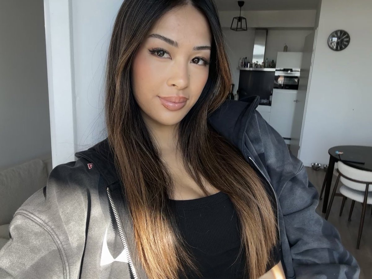 G2 amy tweet media