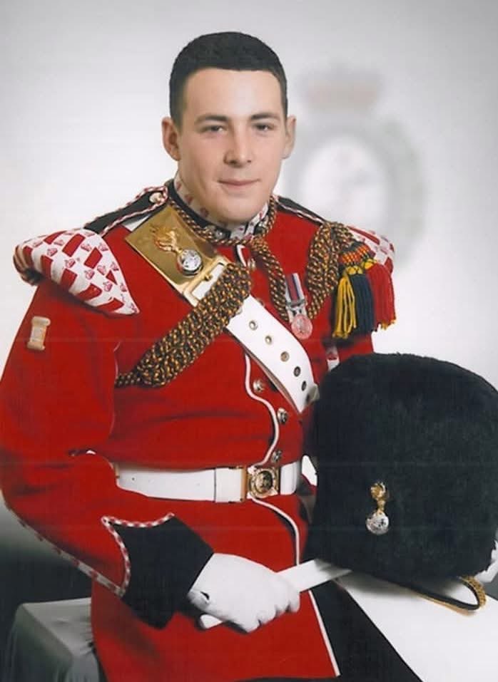 BillyKilby's tweet image. Not forgotten on this 'St George's Day...Lee Rigby!
In his memory. ...  let's not forget. ..