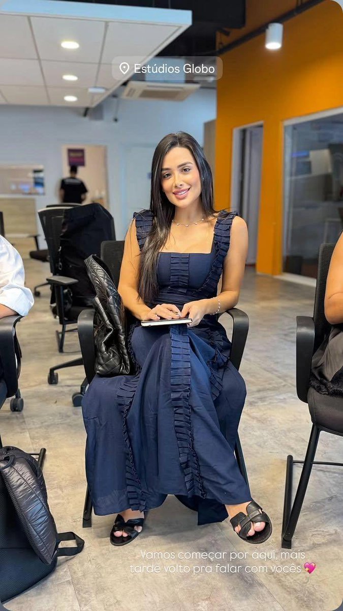 centralVtezeiro's tweet photo. Na igreja esperando o culto de mulheres começar pra falar sobre casamento blindado https://t.co/fB2AnwBrFu