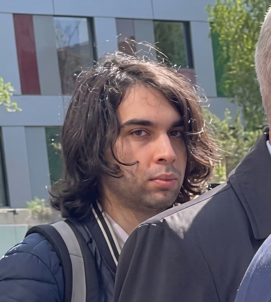 سرباز (اکانت سوم) tweet media