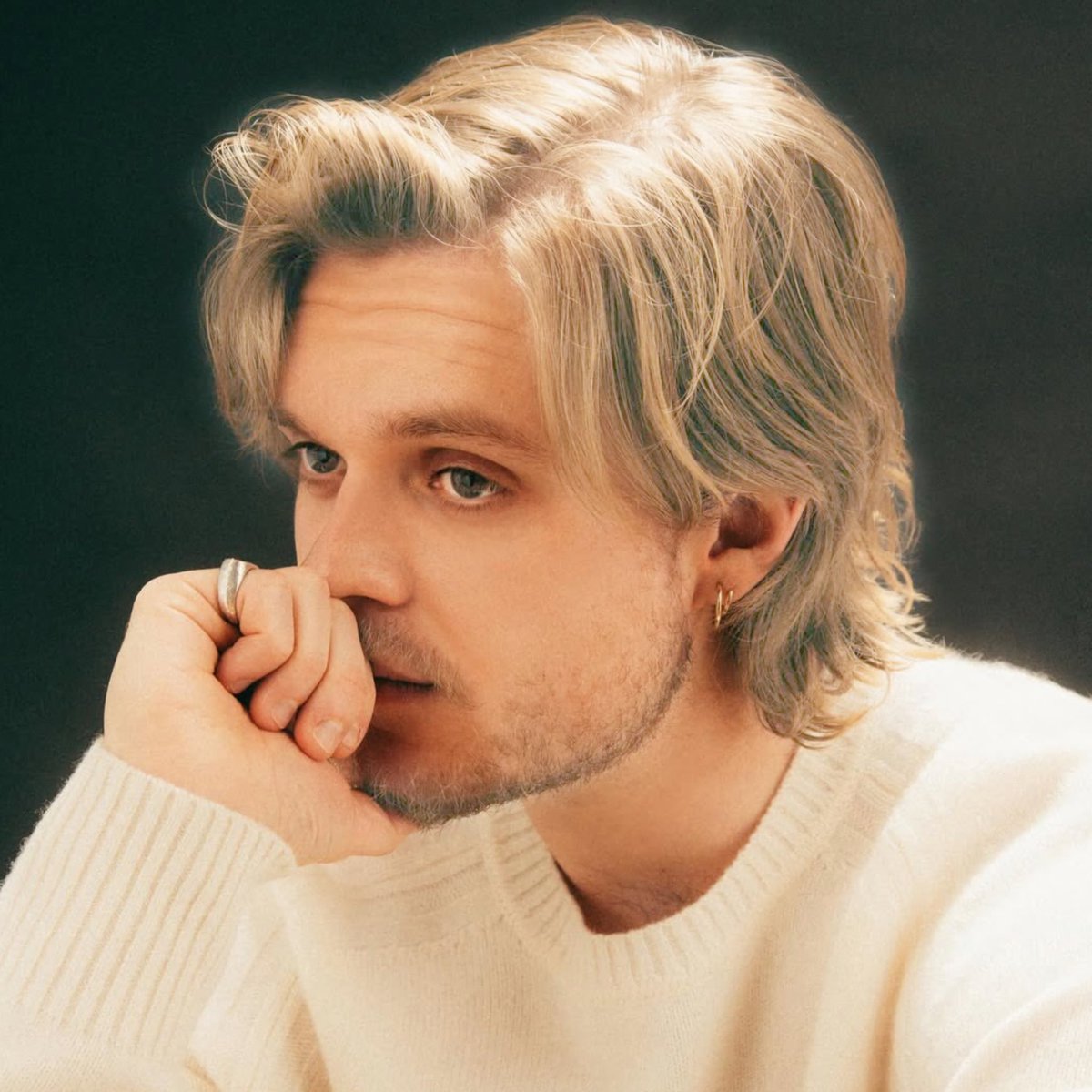 tom glynn-carney files 🤍 tweet media