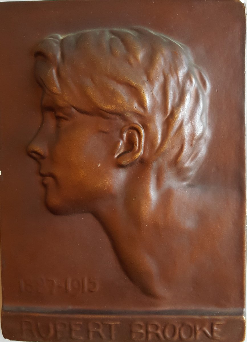 JaneDismore's tweet image. A great excuse to post my plaque of Rupert Brooke which I bought a few years ago.  It was made after his death in 1915 and apparently, being a bronze colour, is  rarer than most. #poet #antique #WWI #History