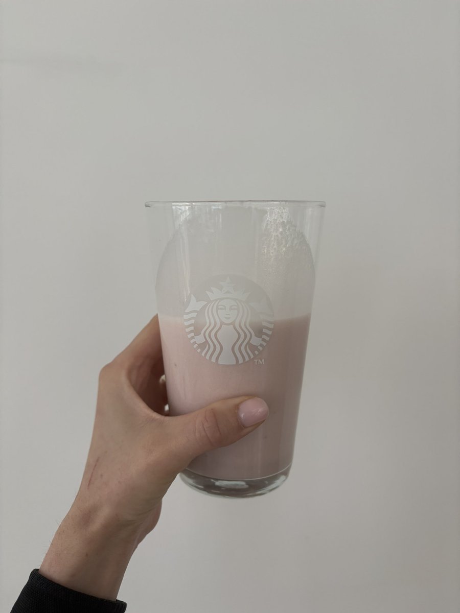 champagnexdiet's tweet image. My diet for weightloss consists of two protein shakes and one meal daily. I wasn’t particularly hungry today, which is typical after injecting mounjaro. 

#diet #whatieat #skinny
