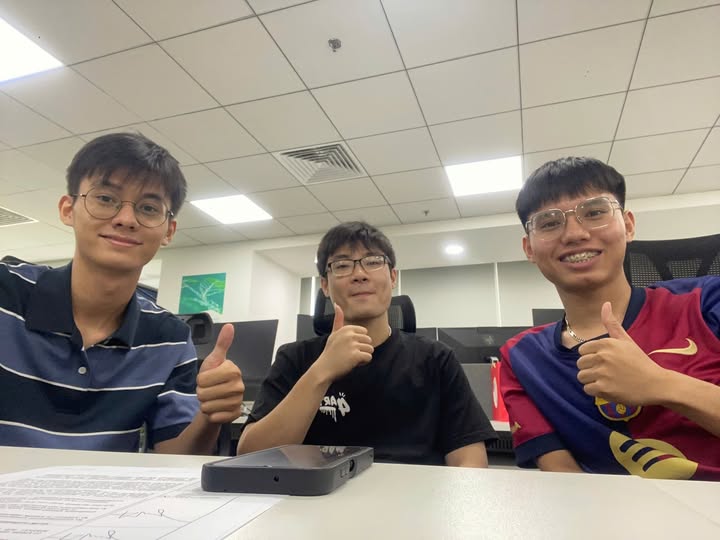 vyhoang._ tweet media