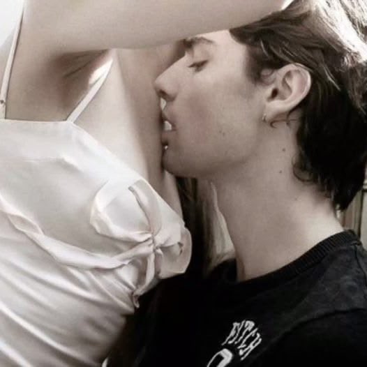 hazeleyesgrace's tweet photo. How I manifested my SP from being a total asshole into a 100% green-flag man who is completely in love with me

- A thread 🪷 https://t.co/FFcxkT7oe2