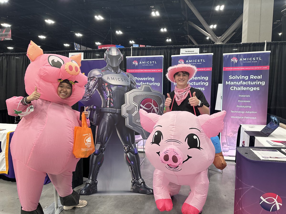 AMIC_STL's tweet image. The energy is high at the VEX Robotics World Championships. Students from across the globe have worked hard to earn their spot!

And we brought a new friend along... meet the FutureMaker,  AMICSTL's superhero.

@REC_Foundation

#AMICSTL #AdvancedManufacturing #VEXWorlds