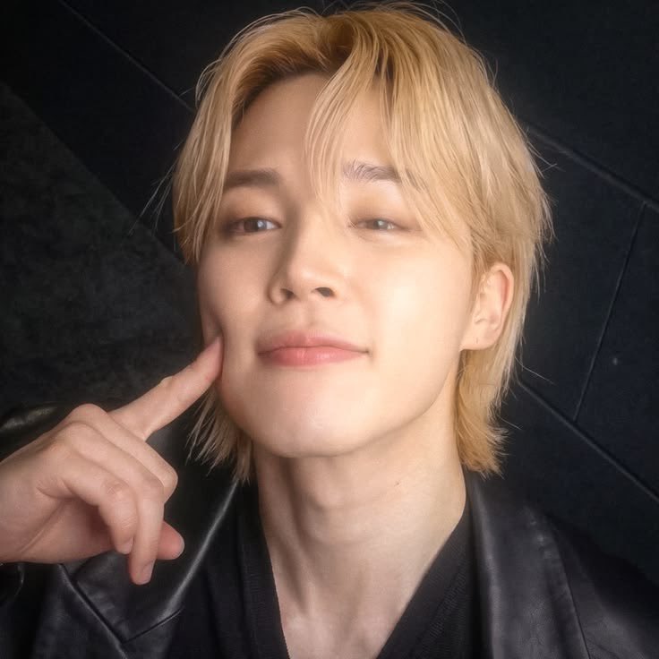 𝖻ᧉր𝗋ᩘⲓȷᰔᥣα ੭୧ VAI VER O BTS tweet media