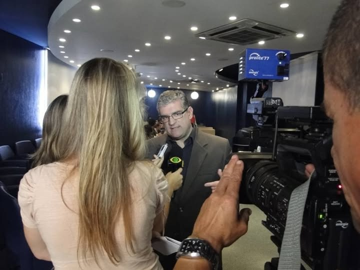 renatomartins's tweet image. Quando o entrevistador vira entrevistado.

ESPM de Porto Alegre, após uma palestra. Anos 2010.

Com a @SilvanaSehnem 

#TBT #throwbackthursday