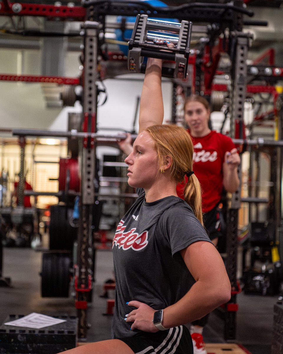 South Dakota Women’s Basketball tweet media