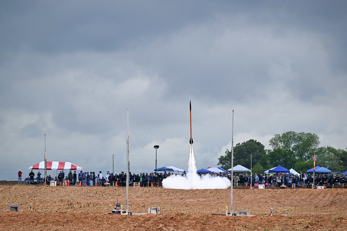 NASA_Marshall's tweet photo. Tomorrow, April 24, student teams from across the U.S. will launch their high-powered rockets near Huntsville, Alabama, at our 2026 #StudentLaunch challenge! The first volley will blast off at 10 a.m. CT.
Join us in person at Bragg Farms or stream here: https://t.co/lBT4OjffoW https://t.co/0NNh5nhWfL