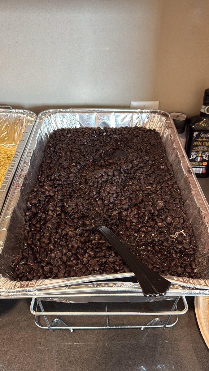 MitchellW00d's tweet photo. “All I had was a bean” @alzxbwell @NEPHEWRXK https://t.co/tdjA8b5xjx