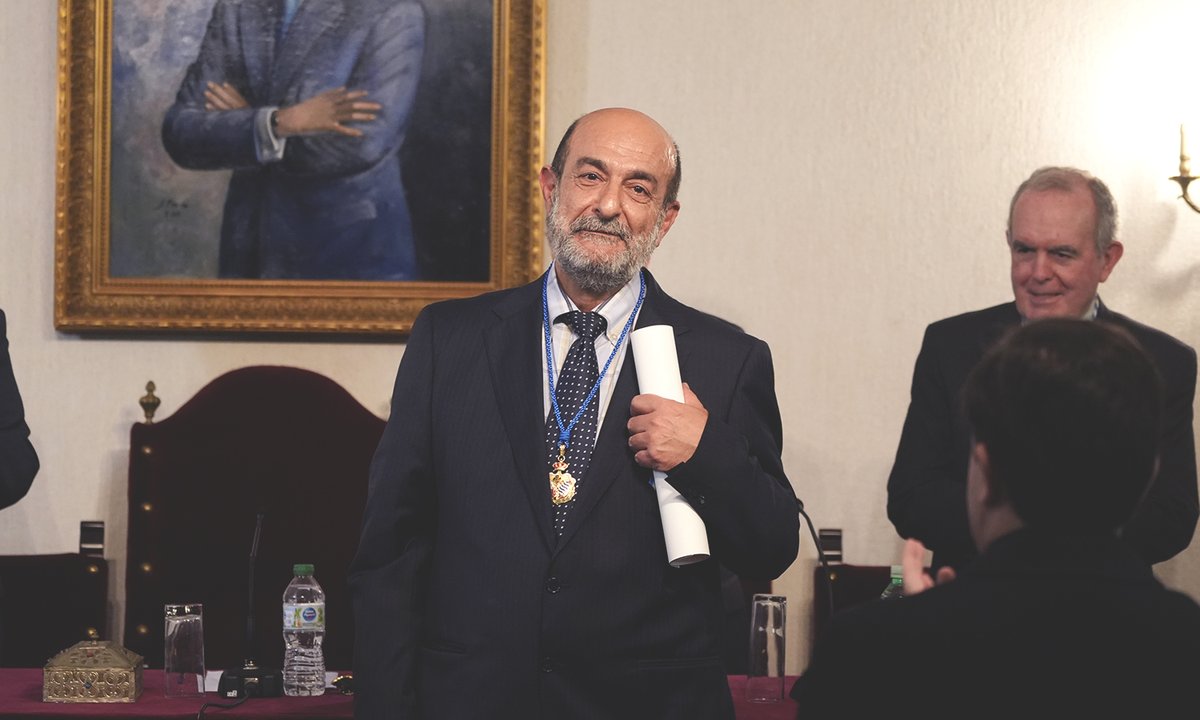 La <a href="/AcSanDionisio/">Real Academia de San Dionisio</a> vivía una jornada de plena alegría con motivo del nombramiento de un nuevo académico. En esta ocasión el protagonista era Javier Gómez Vallecillo, quien ofrecía su discurso de ingreso como académico correspondiente bajo el título «La elocuencia del silencio».
