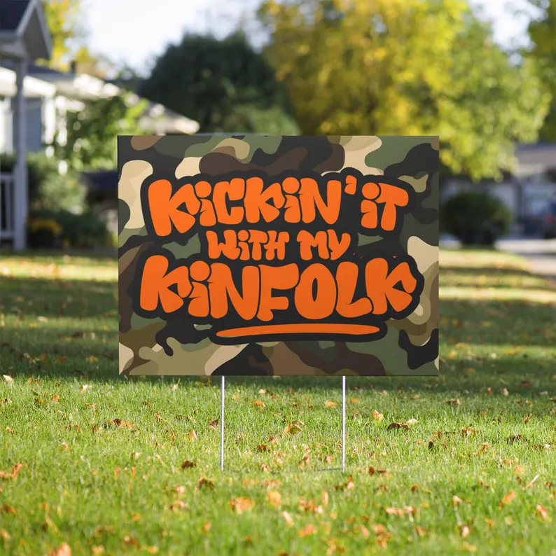 ServingPretty's tweet image. If you see it, you already know where the party is! 🧡 #servingprettyshop Personalized #FamilyReunion Yard Sign, Kickin' It With My Kinfolk, Neighborhood Decor, Custom Color Way, Reuseable Keepsake #cookout etsy.me/4cJgTt8 via @Etsy