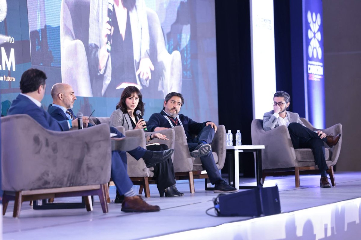 Canacem_Mx's tweet photo. ¿Cómo avanza el Sistema de Comercio de Emisiones (SCE) en México? 🌿 Un panel con representantes de la @UEenMexico Delegación Europea, la Secretaría de Economía @SE_mx y la SEMARNAT @SEMARNAT_mx analiza la consolidación del instrumento y su rol en los compromisos de descarbonización del sector.