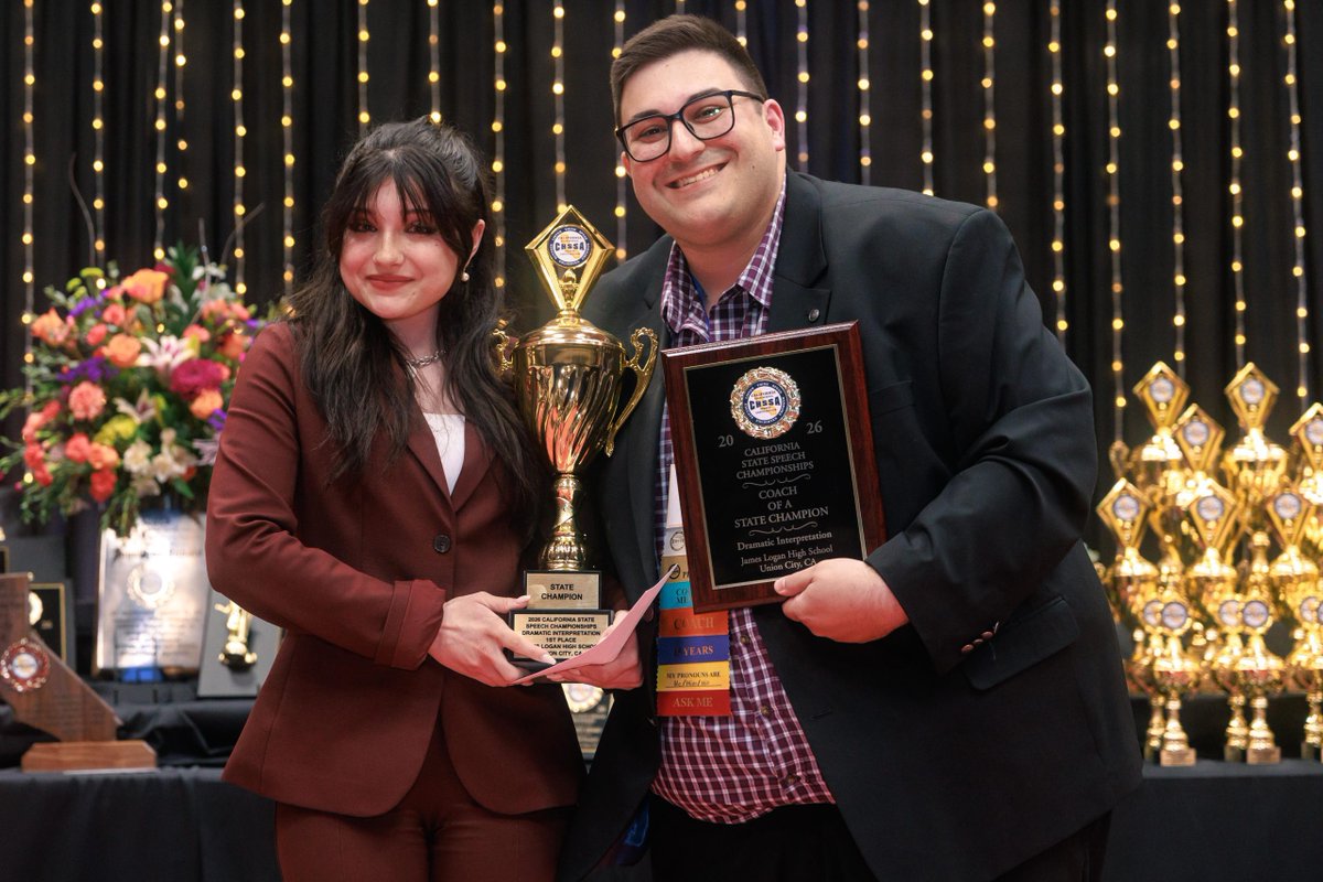 myBurbankNEWS's tweet image. Burbank High School Speech &amp;amp; Debate Team Wins First State Championship Gwyneth Glover became the first speech and debate state champion in Burbank High School history#Burbank #BurbankHigh #Speech&amp;amp;ampDebate #StateChampionship
myburbank.com/burbank-high-s…