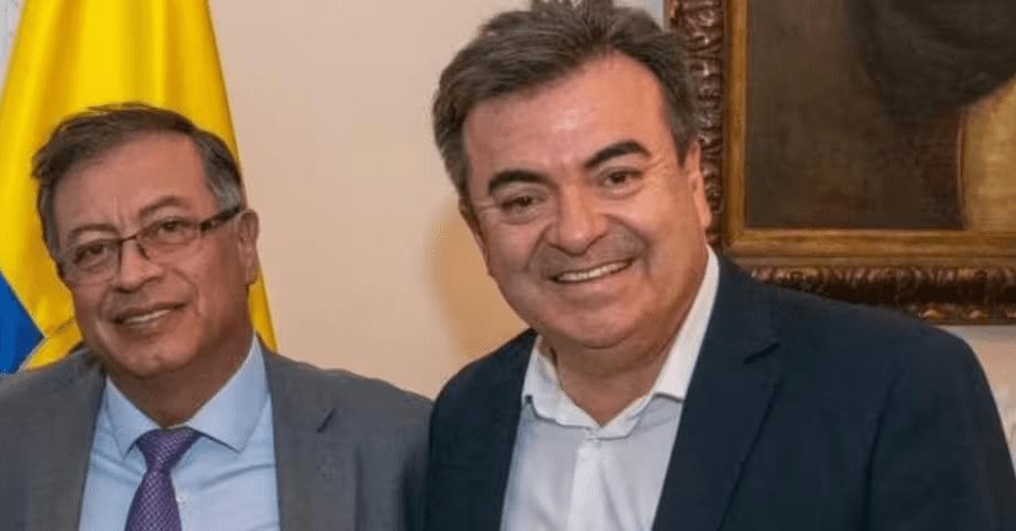 🔴El exfuncionario Olmedo López aseguró que miembros del alto Gbno de Petro, le ordenaron direccionar algunos contratos para financiar al ELN.
◇Iván Cepeda conocía perfectamente sobre la desviación de los recursos para el grupo terrorista.
●Cepeda debe responder.
<a href="/omarbula/">Omar Bula Escobar</a>