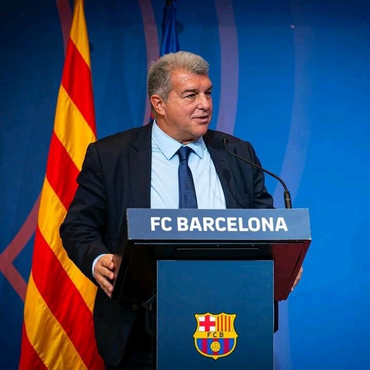 🚨| ÚLTIMA HORA: Bastoni habría RECHAZADO al Barça

✅🍾Después de unas negociaciones con Laporta en su puticlub de confianza, el jugador habría ACEPTADO DE INMEDIATO

✍️Firmará el contrato cuando salga del calabozo