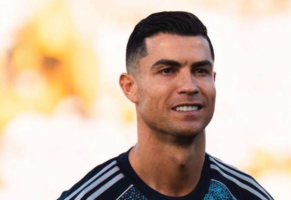 Is the World Cup Cristiano Ronaldo’s last tournament?

Cafu: 

“As for Cristiano, you can never say it’s his last.

He is an exceptional player, one who goes beyond all kinds of limits and barriers.

I feel a strong similarity with him because I was like that too; I never knew my