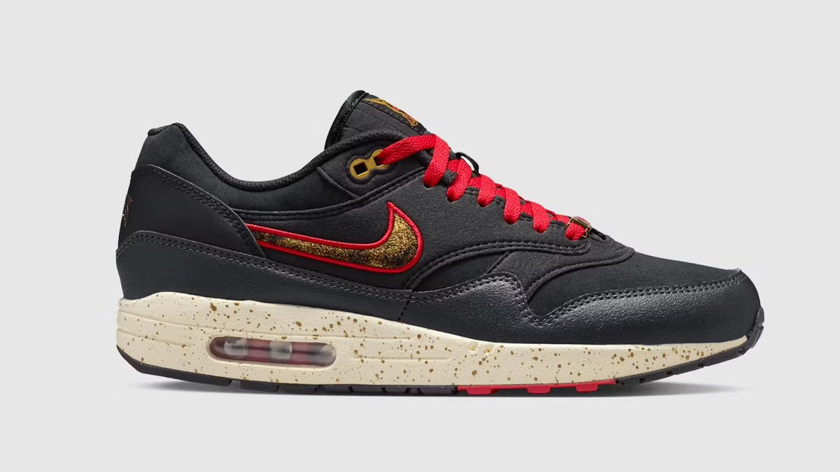 SoleRetriever's tweet photo. FIRST LOOK: Pittsburgh Pirates Nike Air Max 1 City Connect 🏴‍☠️🏴‍☠️ https://t.co/I8ojx788Uh