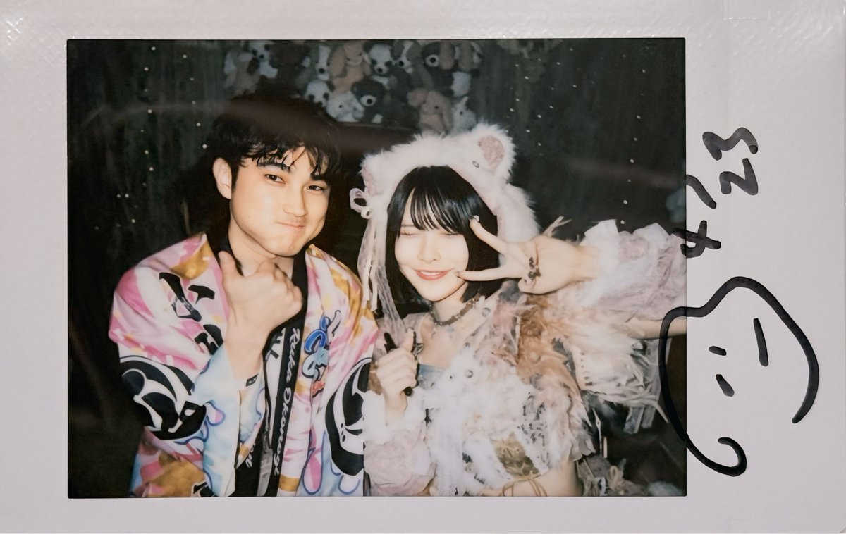 kotanoru's tweet photo. 2024.04.23 るーるる生誕2026

「一年？いやずっとでしょうが！」

るーるる思考も、ママも、たまきも、
パフォーマンスも全部LOVE( ◜◡◝ )

君色でいろいろ思い出して、
急に涙込み上げてきて鼻水止まりませんでした。

今年も一年素敵な…いやいやずっとでしょうがってつっこまれたそんなこたるーこれからもそんな感じで楽しみますっ

#つぶやき民族
#ジャムズ
#るーるる

〜余韻〜

たくさんの大切な友達、仲間に恵まれて
声かけてくれて、はぴはぴるんるんだよ( ◜◡◝ )
みんないつもありがとう！！！！！愛だよ
素敵な生誕だた૮ᯣ̫ᯣა♡ˎˊ˗ 

ありこたのピースが動画でいたの
しぬwwww