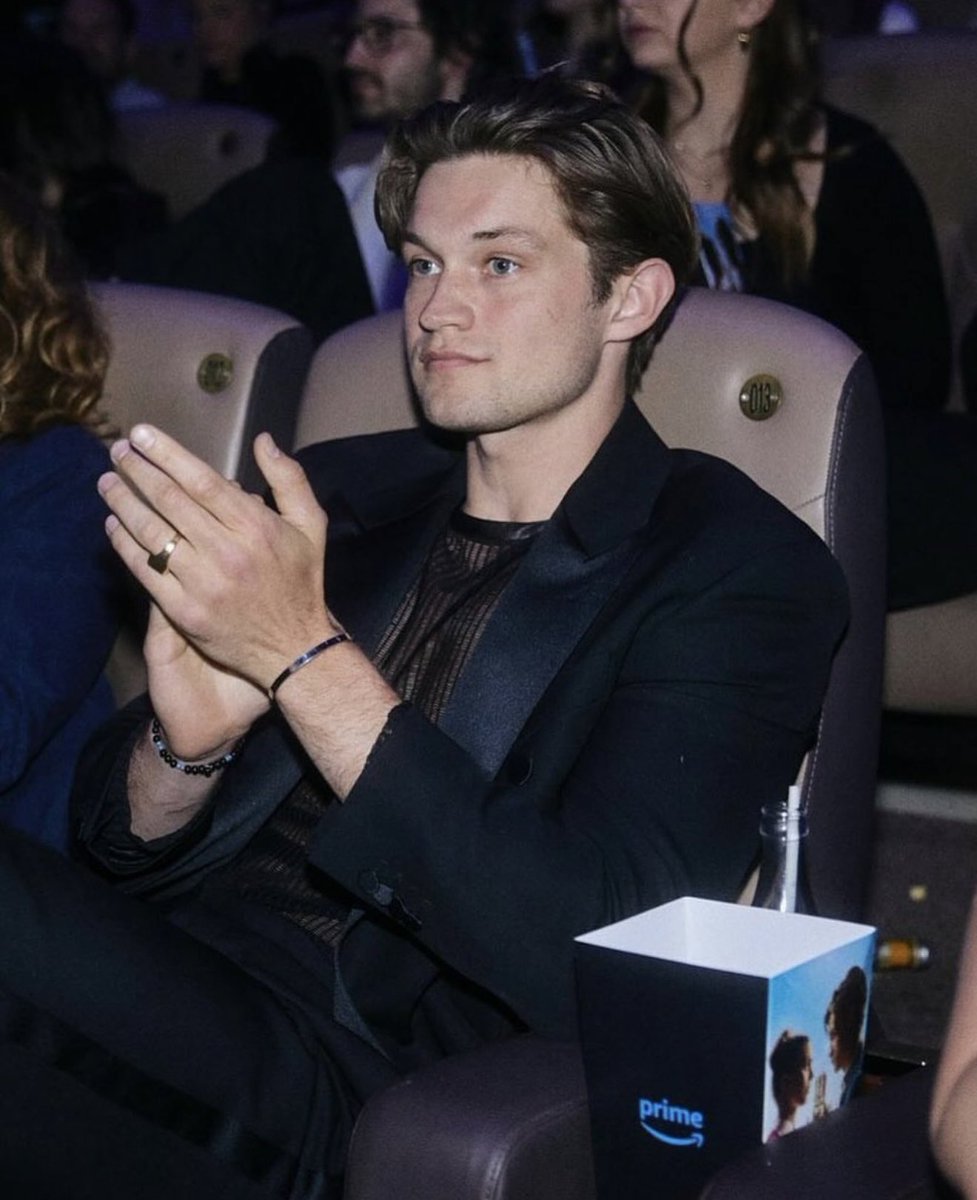 sararipple's tweet image. Season 1 and Season 2, now just waiting on Season 3...  

Announcement and crumbs when? 
#MaxtonHall