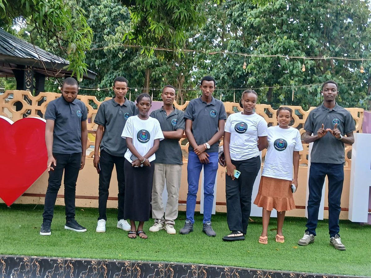 PwaniWiki's tweet image. Through every frame, we captured more than images,we captured moments, rituals , and rites. 📸✨ #PhotoWalk #CreativeJourney”#rabaimuseum #mnaranimuseum #wikilovesAfricacampaign