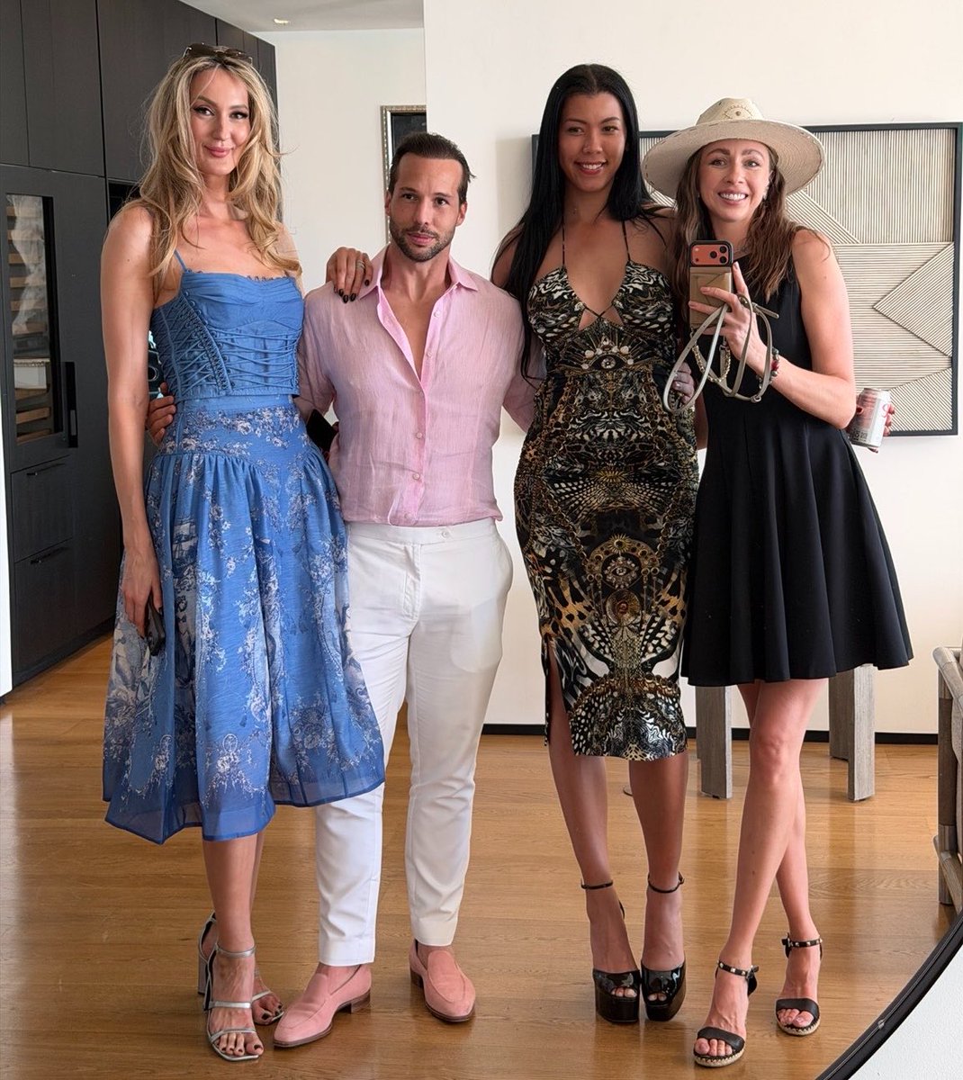 𝐀𝐍𝐓𝐔𝐍𝐄𝐒 tweet media