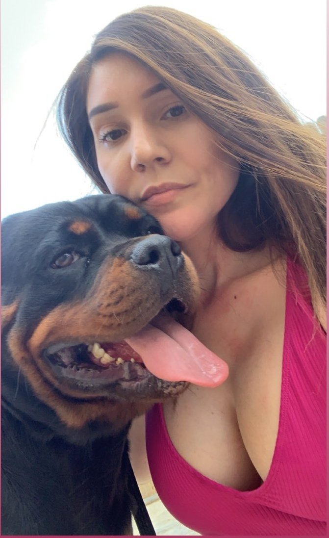 FlavorTrac6839's tweet image. SweetHearts are bound forever
#doglove #Doggo #pupmom
Got it—going full 🐶💖 dog mom energy:
#DogMomClub
#FurEverMom
#PawsomeMom
#DogMomCuddles
�