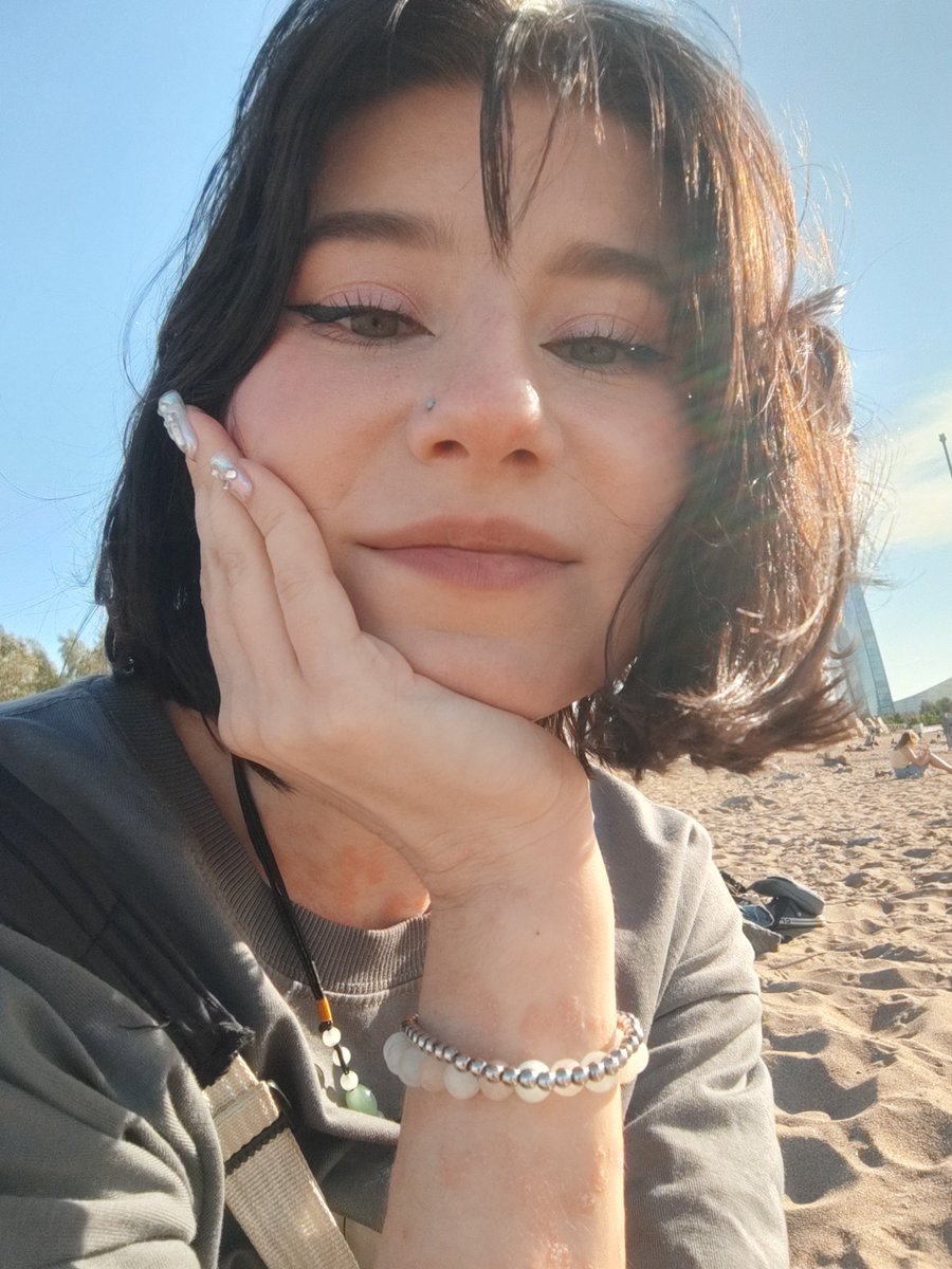 re-шепи 🍀 tweet media