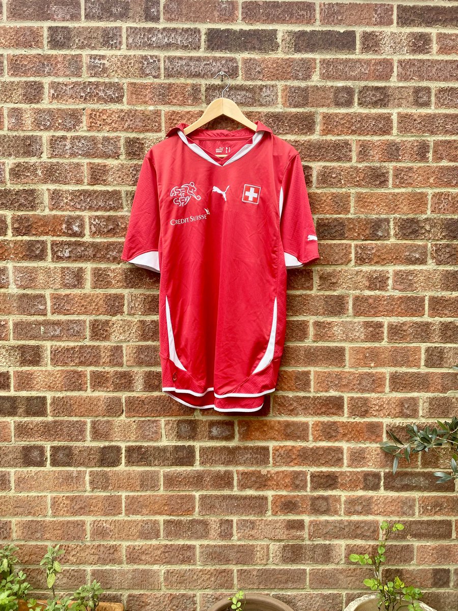 CCShirtsUK's tweet image. Switzerland 2010/2011 Home Football Shirt - Large - £27.99

As worn when the #Swiss upset eventual winners Spain in their opening match of the 2010 #FIFAWorldCup by pulling off a shock 1-0 victory

ebay.us/m/mcVeLO

#Switzerland #ATeam #Nati #Rossocrociati #DevilsRouges