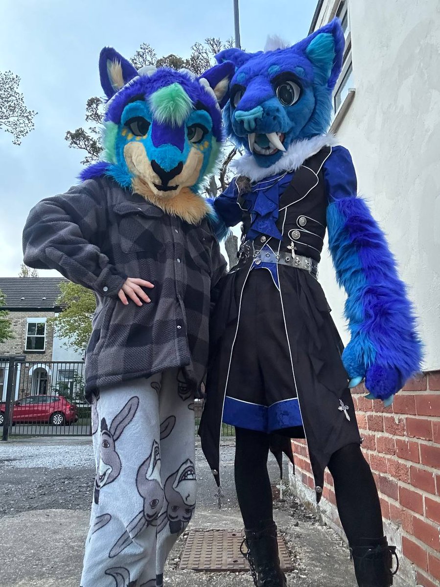 CloudGrimory's tweet photo. @ContainCreature 💙thank you so much for bringing my silly blue boy to life 💙 https://t.co/7IebpMobJ7