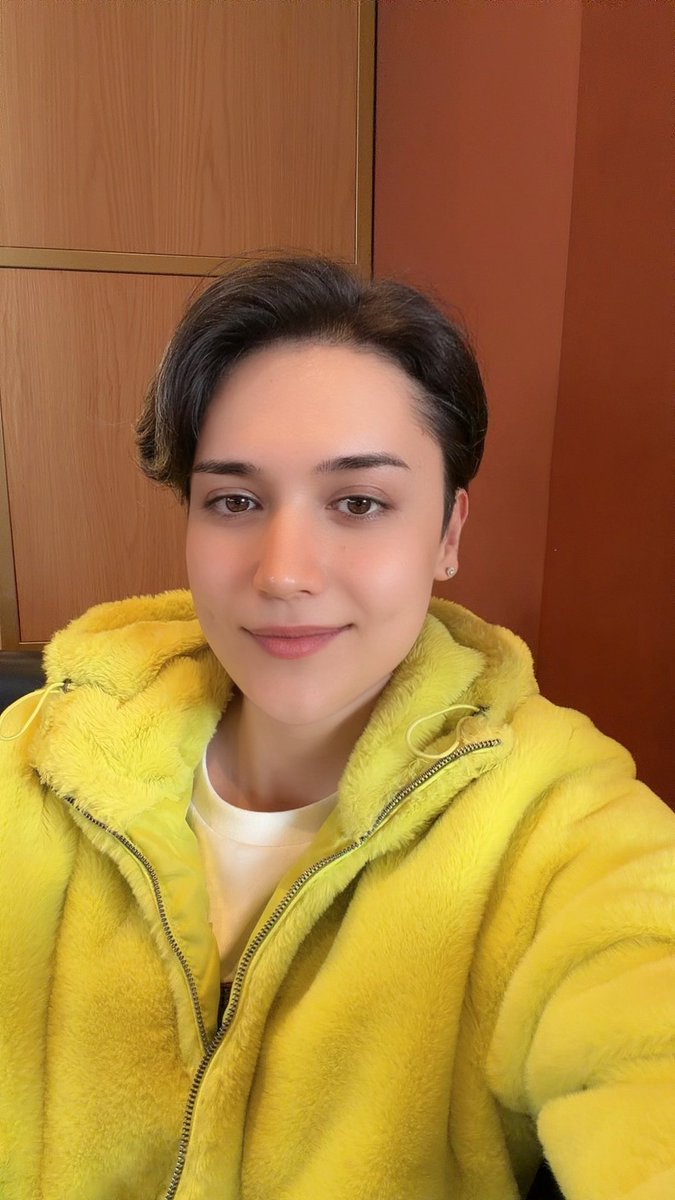Alina tweet media