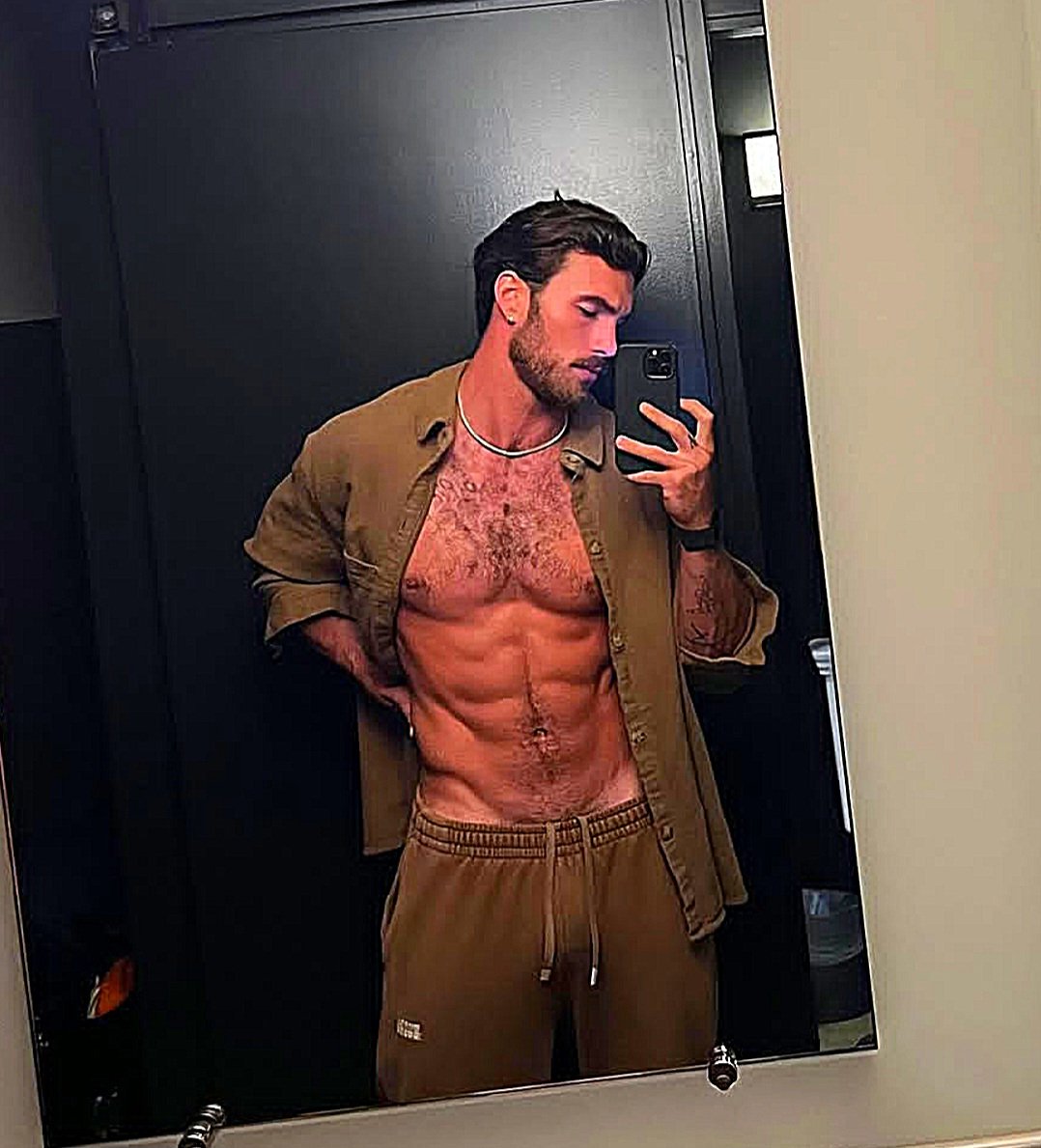 𝒆𝒍𝒍𝒊𝒐𝒕 tweet media