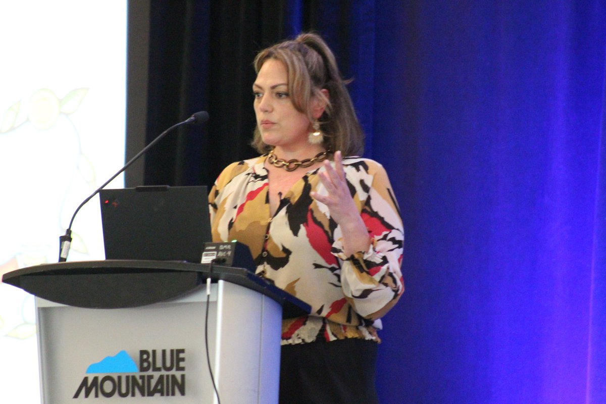 AnishNation's tweet image. Jennifer Smith, Director of Health Transformation &amp;amp; Integration, Indigenous Primary Health Care Council, discusses wholistic, strength-based approaches to measuring health and wellness at the Anishinabek Nation Diabetes Conference. #DiabetesAwareness #DiabetesCare