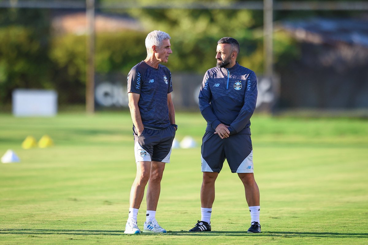 #Grêmio informa que o treinamento desta sexta-feira (24), será aberto para a imprensa no CT Luiz Carvalho.

A atividade, comandada pelo técnico Luis Castro, tem início previsto para às 10h30.  

📸 Lucas Uebel / Grêmio FBPA