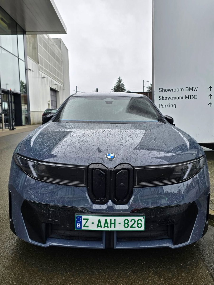 nocarcontext's tweet photo. NEW BMW IX3 💙💙 https://t.co/ixDUmpPg9s