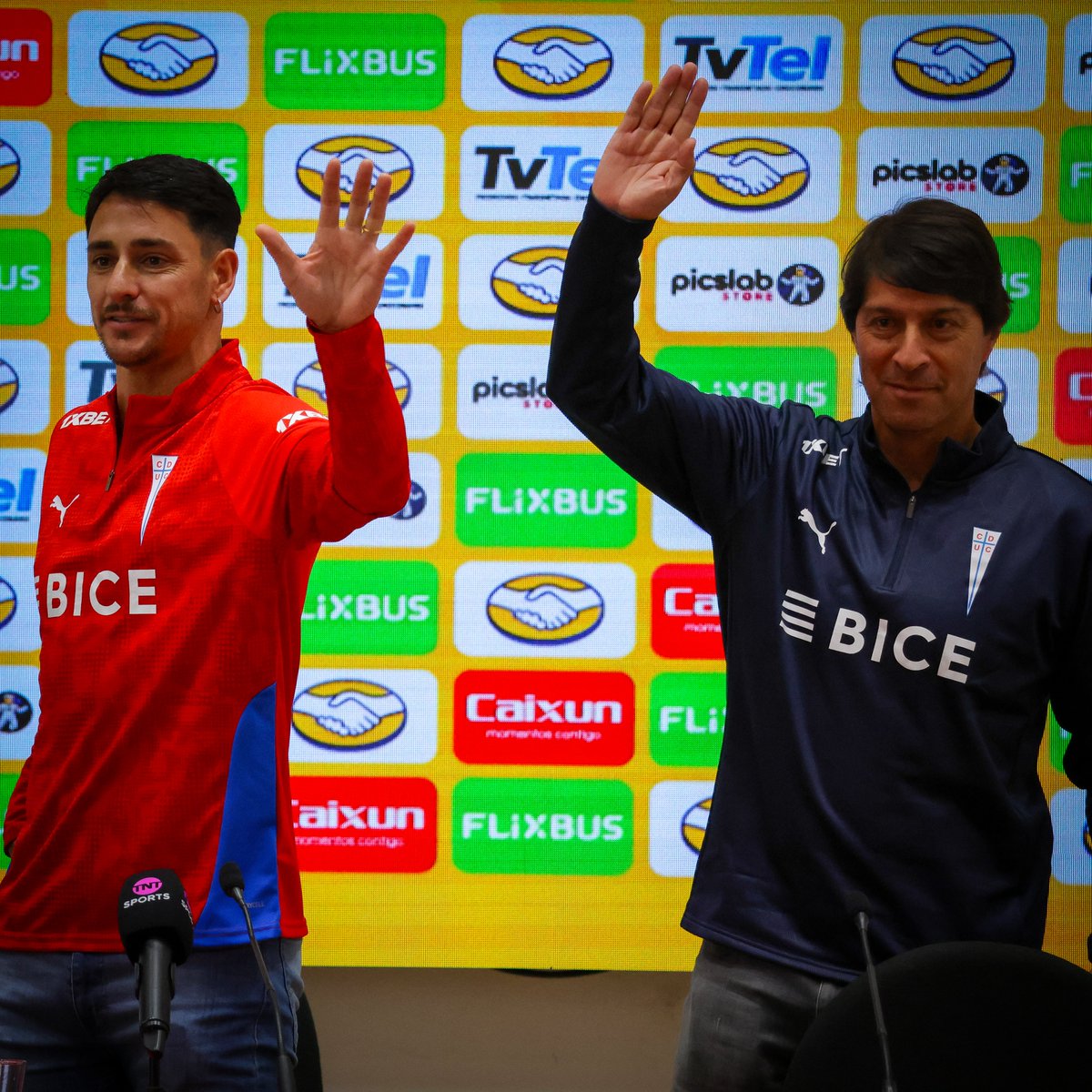 Universidad Católica tweet media