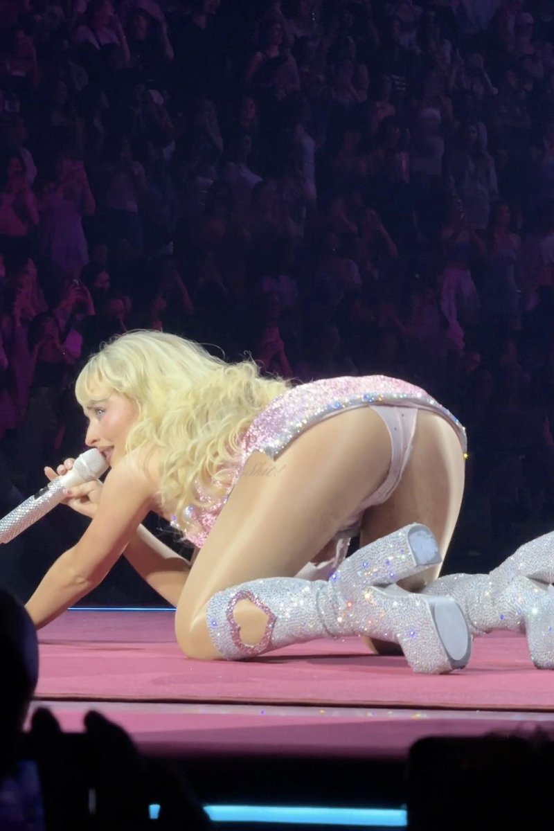 GooningSimp tweet media