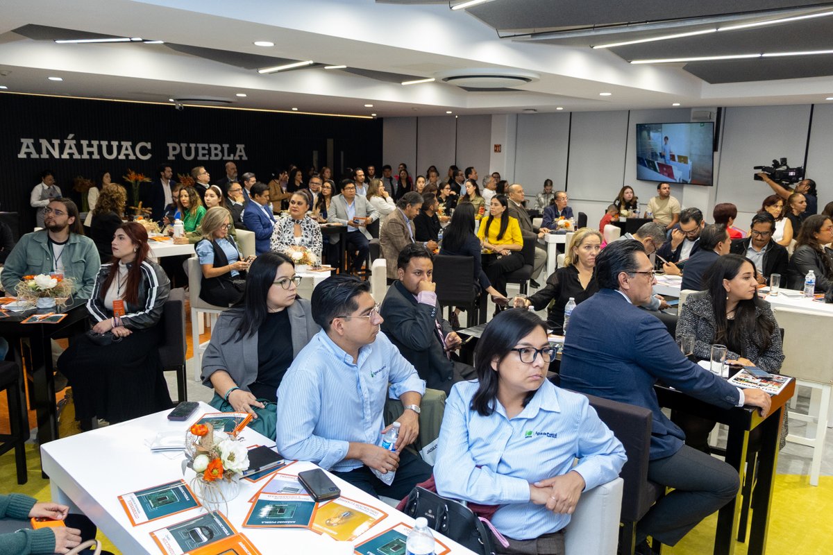 Universidad Anáhuac Puebla tweet media